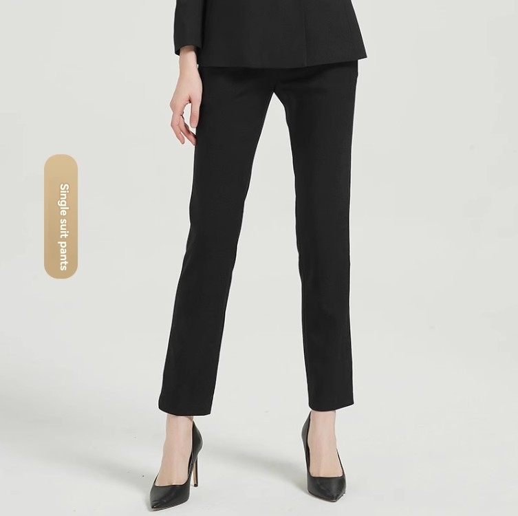 Pantalons |  Le pantalon droit twill extensible Pantalons Femme